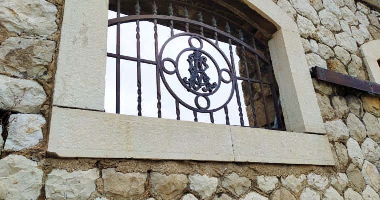 Σταφιδικές ιστορίες της Πάτρας, Οίκος Βουρλούμη
